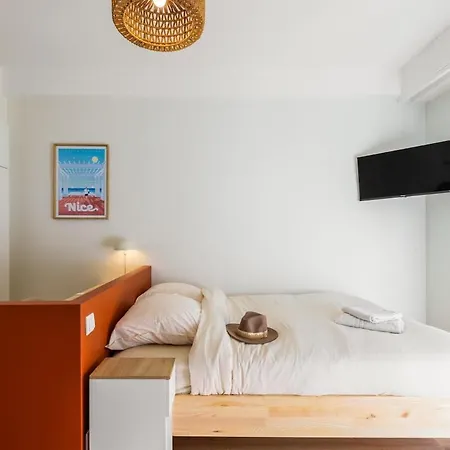 Charme Nicois, 15min De La Mer, 3 Chambres, Climatisation, Terrasse Appartamento