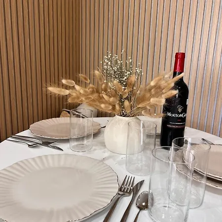 Charme Nicois, 15min De La Mer, 3 Chambres, Climatisation, Terrasse Nizza