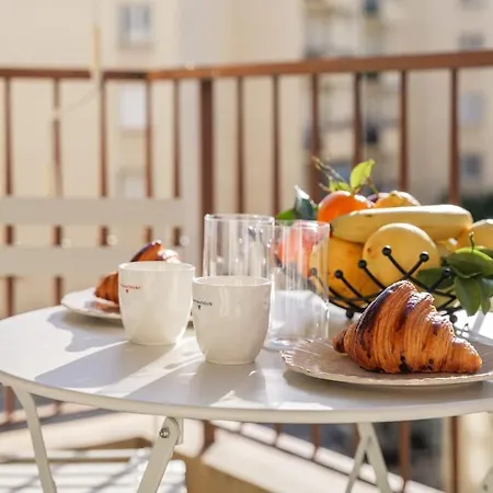 Charme Nicois, 15min De La Mer, 3 Chambres, Climatisation, Terrasse Lägenhet *